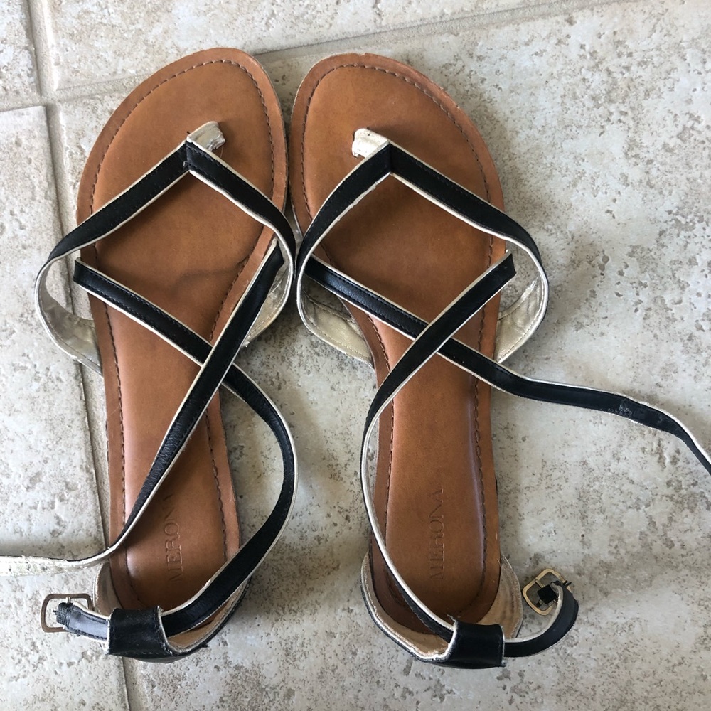 BLACK &GOLD STRAPPY SANDALS